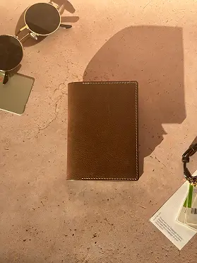 photo_produit-étui-passeport-artémis-unboutdecuir